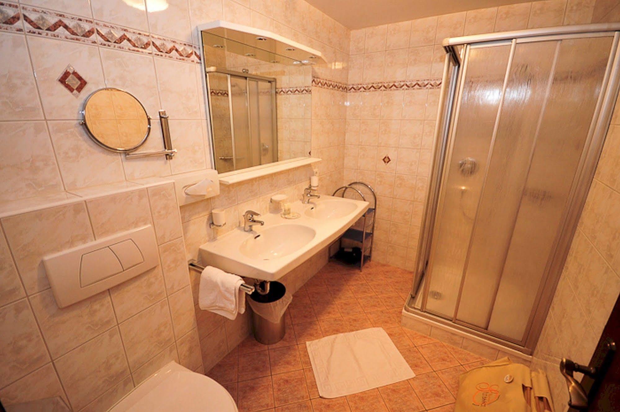 Apart Hotel Garni Strasser Zell am Ziller Dış mekan fotoğraf